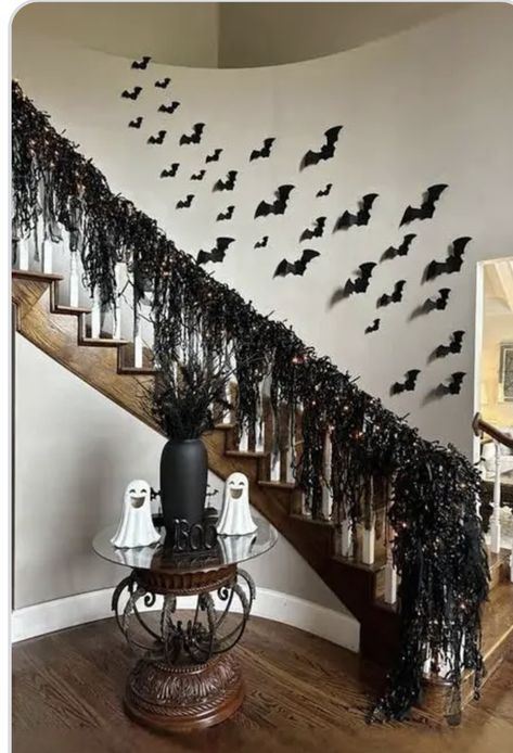 Halloween Decor Staircase, Outdoor Bats Halloween, Halloween Stairwell Decor, Halloween Decorations Stairs, Halloween Decor Stairs, Halloween Staircase Decor Railings, Halloween Decorations 2024, Halloween Banister Decor, Halloween Banister