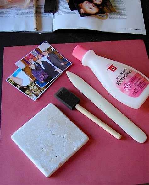 Transferring pictures to tiles by using Nail Polish Remover. This is freaking ingenious!!! ... Christmas gift! Moon Pinata, Pinata Diy, Tutorial Origami, Cadeau Diy, Polish Remover, Nail Polish Remover, Crafty Craft, Crafty Projects, Photo Craft