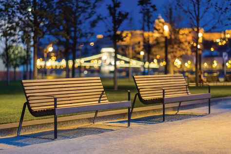 Bench Design Outdoor, Bench Aesthetic, Park Bench Design, Street Bench, Wood Bench Seat, Kursi Outdoor, Classical Garden, Public Playground, Streetscape Design