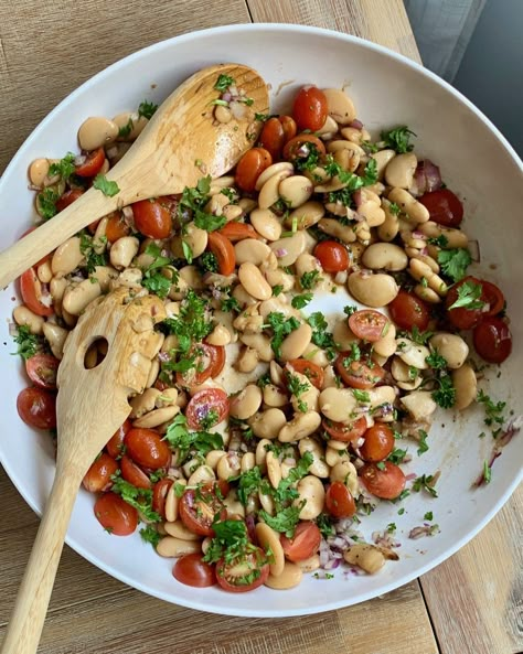 White Bean Lunch Ideas, Tomato Bean Salad, High Iron Salad, Simple Bean Recipes, Roasted White Beans, Erewhon Salad, Erewhon Food, Erewhon Recipes, Beans Dishes