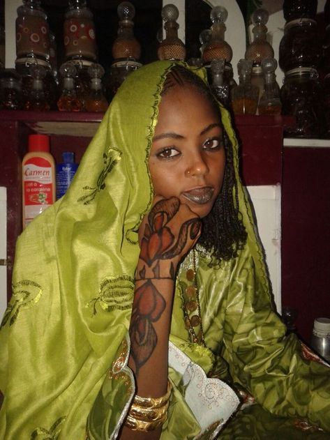 East African Women, Jagua Henna, Vintage Black Glamour, Black Photography, Black Femininity, African Culture, African Beauty, Black Excellence, Black Culture