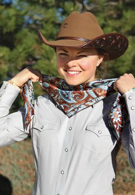 Ring-Ready Ranch Knot - Horse&Rider Outfit Bandana, Ranch Fashion, Aesthetic Kirby, Western Scarf, Bandana Outfit, Western Show Clothes, Ranch Riding, Tie Bandana, Baby Clothes Country