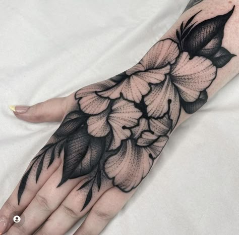 Iris Hand Tattoo, Blackout Finger Tattoo, Floral Hand Tattoos, Soft Tattoo Aesthetic, Black Dahlia Tattoo, Floral Hand Tattoo, Hand Flower Tattoo, Flower Hand Tattoo, Hand Tattoo Cover Up