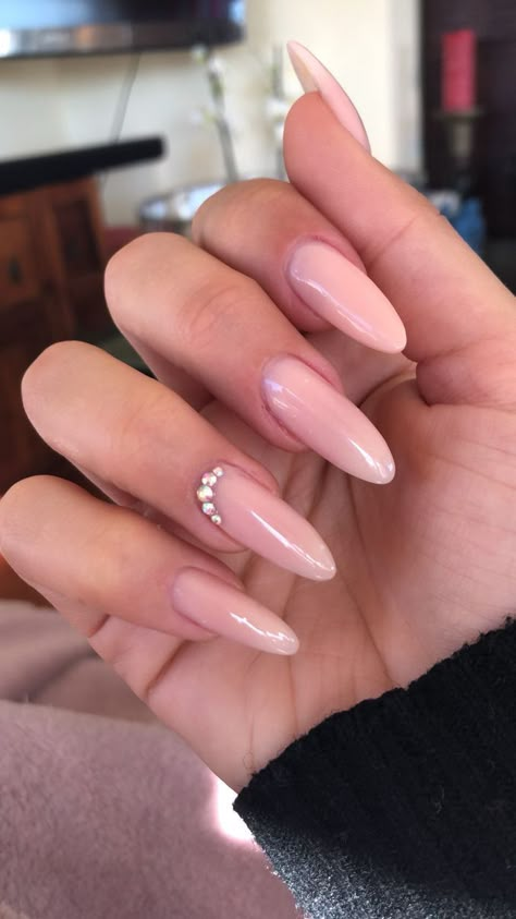 Nude Pink Nails, Nails Bling, Nails Nude, Nude Nail Designs, Swarovski Nails, Casual Nails, Nail Tattoo, Coffin Nails Designs, Bling Nails