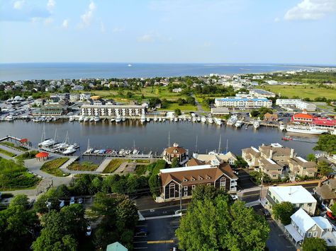 Lewes Delaware, Fenwick Island, Best Places To Retire, Edwardian House, Rehoboth Beach, Weekend Escape, Historic Preservation, Coastal Towns, Sierra Nevada