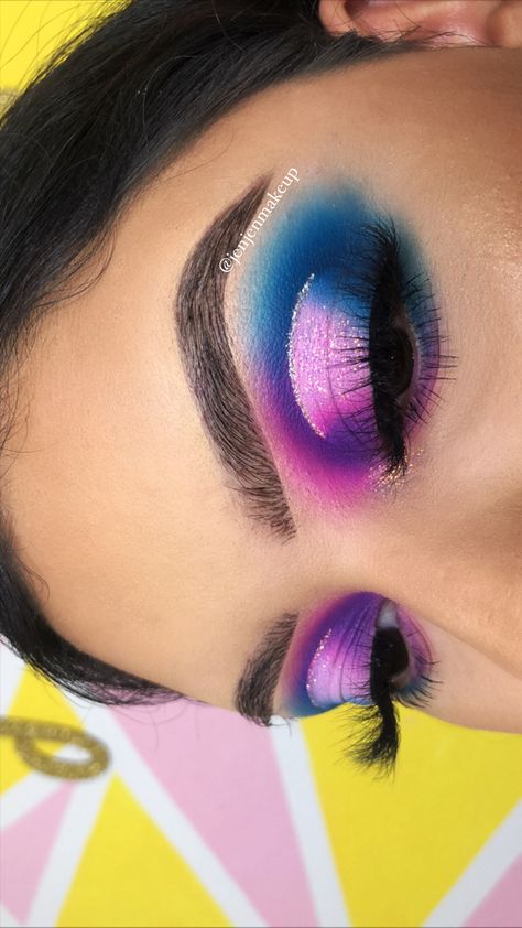 Colorful Halo Eyeshadow, Light Blue And Purple Eye Makeup, Purple Halo Eyeshadow, Halo Makeup Looks, Blue Purple Makeup Looks, Pink Purple And Blue Eyeshadow, Blue And Pink Makeup Looks, Blue And Pink Eyeshadow Looks, Pink And Blue Eyeshadow Looks