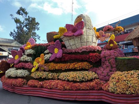 Baguio Blooms Forward at the 24th Panagbenga Festival | Philippine Tatler Panagbenga Festival, Pinoy Fiesta, Philippine Festivals, Festival Pics, Atom Model, Blue Butterfly Tattoo, Noble People, Exercise To Reduce Thighs, Filipino Culture