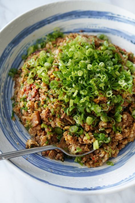 Ginger Fried Rice Recipe, Crab Fries, Ginger Chicken, Onion Chicken, Dinner Sides, Green Onion, Frozen Meals, Asian Dishes, Perfect Food