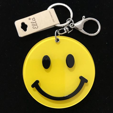 Smiley Emoji Yellow Keychain With Silver Clips. Emoji Circumference 3”. Yellow Keychain, Happy Emoji, Emoji Gifts, Smiley Emoji, Smiling Face, Key Card Holder, Smile Face, Best Memories, Smiley Face