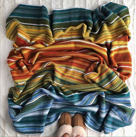 Tl Yarn Crafts, Temperature Blanket, Confection Au Crochet, Manta Crochet, Crochet Afghans, Afghan Pattern, Blanket Yarn, Tunisian Crochet, Yarn Projects