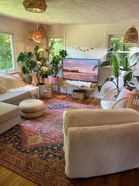 Maximalist Decor With Plants, Colorful Boho Rug Living Room, Plant Apartment Aesthetic Living Room, Clean And Colorful Living Room, Soft Feminine Home Decor, Cute Boho Apartment, Bohemian Living Room Rug, Whimsical Boho Living Room, Rugs For Apartment Living Room