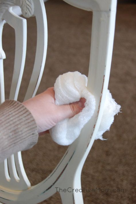 How to Paint a Chair {using Annie Sloan Chalk Paint} - The Creative Mom Paint A Chair, Using Chalk Paint, Creative Mom, Chalk Paint Projects, Annie Sloan Paints, Furniture Rehab, Painted Chairs, Distressed Furniture, Chalk Paint Furniture