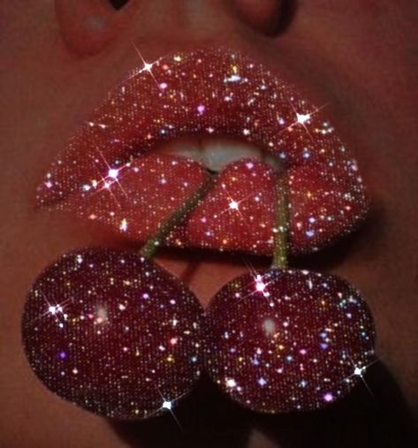 Glitter Love Aesthetic, Glittery Asthetic Pics, Glitter Rich Aesthetic, Glitz And Glam Aesthetic Wallpaper, Sparkly Lips Aesthetic, Models To Draw, Glam Aesthetic, Glitter Photography, Glitter Bomb