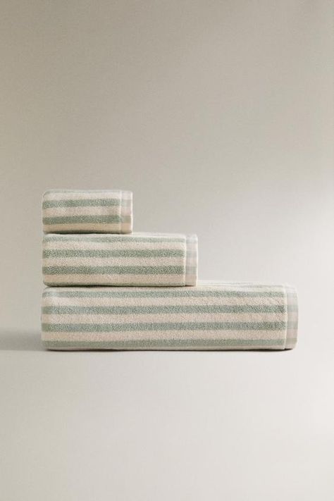 COTTON BATH TOWEL WITH COLORED STRIPES - Sea green | ZARA United States