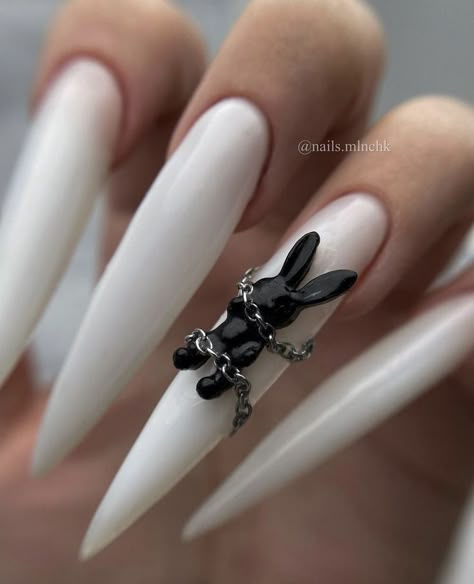 White Long Nails With Designs, Long White Nails, White Manicure, Punk Nails, Edgy Nails, Pointed Nails, Grunge Nails, Oval Nails, Fire Nails