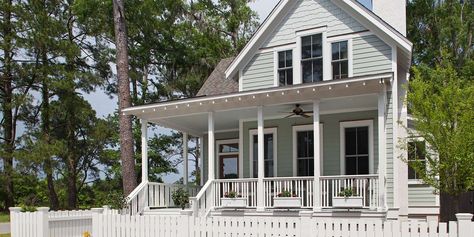 Sugarberry Cottage, Cottage Exteriors, Country Cottage Decor, Casas Coloniales, Craftsman Style Homes, Cottage Plan, Cottage House, Small Houses, Cottage House Plans