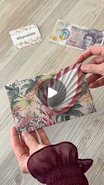 Decorate Envelope Ideas, Gift Card Envelope Diy, Envelope Origami, Make An Envelope, Origami Wallet, Gift Card Envelope, How To Make An Envelope, Decorated Envelopes, Diy Envelope