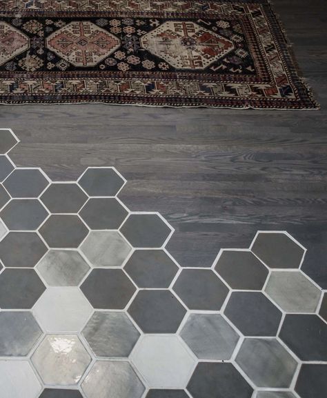 9 Projects to Inspire: Hexagon Floor Tile - Mercury Mosaics Hexagon Floor Tile Pattern, Hexagon Vinyl Flooring, Upstairs Flooring, Bathroom Tile Renovation, Hexagon Floor Tile, Tile Entry, Hex Tile Floor, Hexagon Floor Tiles, Fireplace Floor