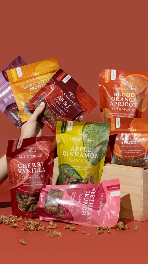 LL’s Kitchen, based in Burlingame, California, creates healthy (and delicious!) granola and granola bars. We launched their brand refresh, which includes product packaging, website design, social media graphics, and branded photography.   From kraft bags and a white sticker to custom branded bags, each design turned out beautifully! Apple Cinnamon Granola, Granola Brands, Berry Granola, Protein Granola Bars, Vanilla Granola, Granola Recipe Healthy, Cinnamon Granola, Protein Granola, Cherry Vanilla