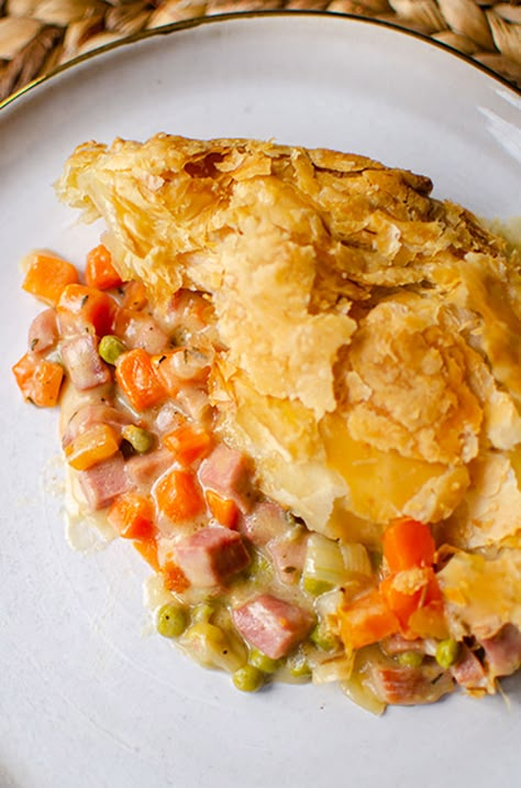 Ham Potpie Recipe, Turkey And Ham Pot Pie, Ham Shepherds Pie Recipe, Ham And Cheese Pot Pie, Ham Pie Recipe, Ham Pot Pie Recipe, Ham Pot Pie With Bisquick, Easy Ham Pot Pie, Homemade Ham Pot Pie