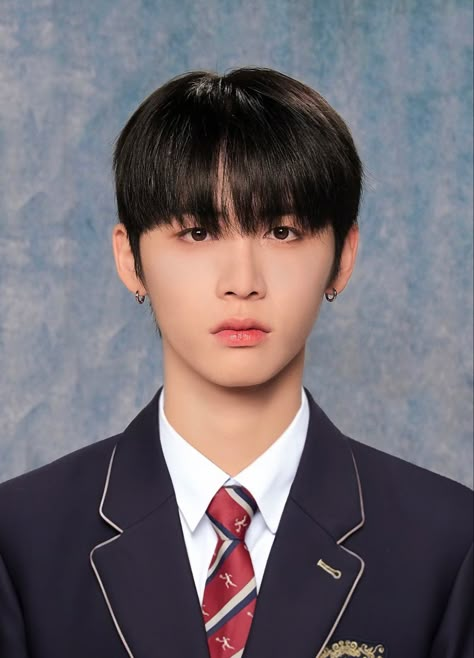 Boynextdoor Taesan Icon, Boy Next Door Taesan, Taesan Boy Next Door, School Id, Id Photo, The Boy Next Door, Aesthetic Boy, School Boy, School Photos