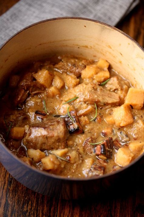 This pork stew recipe has a rich, sweet broth made with hard apple cider, bourbon, and rosemary. The combination cannot be beat. Pork And Apple Stew, Apple Cider Chili, Parsnip Stew, Apple Stew, Apple Cider Bourbon, Hard Cider Recipe, Pork Apple, Pork Stew Recipes, Hard Apple Cider