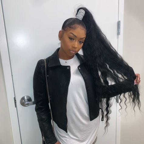 pin ‘ @kjvougee 💕 Genie Ponytail, Ponytail Weave, Cutest Hairstyles, Cabello Afro Natural, High Ponytail Hairstyles, Weave Ponytail Hairstyles, Weave Ponytail, Black Ponytail Hairstyles, Side Ponytail