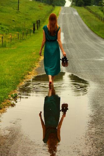 I Walk Alone, Rain Photography, In The Rain, New Yorker, The Rain, Rainy Day, Beautiful Photo, The Road, Photography Poses