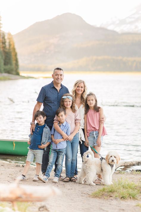 Sparks Lake Family Photography | Kellianne Jordan Photography Lake House Family Photoshoot, Lake Family Photos, Extended Family Photos, Jordan Photography, Fall Shoot, Lake Lure, Bass Lake, Family Picture Poses, Large Families