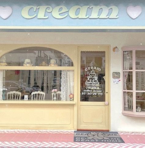 Yellow Cafe Aesthetic, Kawaii Cafe Interior, Cute Cafe Exterior, Cute Cafe Aesthetic, Pastel Bakery, Kawaii Cafe, Korea Cafe, Bakery Shop Design, Cute Bakery