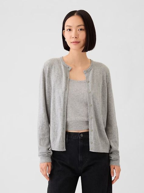 CashSoft Cardigan | Gap Everyday Bag Essentials, Apartment Hacks, Cheap Cardigans, Gap Cardigan, Clothes Wishlist, Clothing Wishlist, Fall Cardigans, Minimal Classic, Classic Cardigan