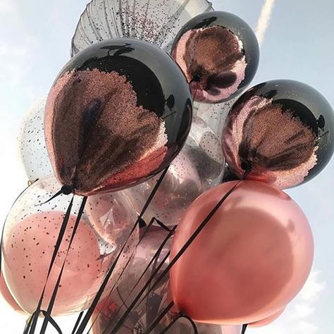 Rose gold balloons decoration #balloon #decoration #cute #inspo #instapic #amazing #perfect #instalike #instalove #inspiration #photooftheday #beauty #fashion Indie Songs, Eclectic Music, Lykke Li, Pink Balloons, Music Mix, Music Playlist, Feel Good, We Heart It, Balloons