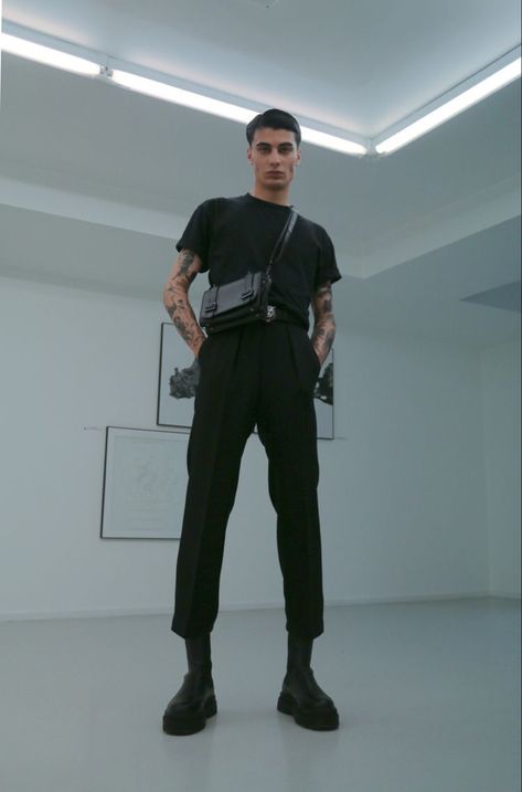 Men Fashion All Black, Chelsea Boots Men Outfit Aesthetic, Black Fashion Aesthetic Men, Modern Gothic Fashion Men, Techno Aesthetic Outfit Men, Eboy Outfit Ideas, Metal Shirt Outfit, Berghain Outfit Man, Chelsea Boots Outfit Mens Casual