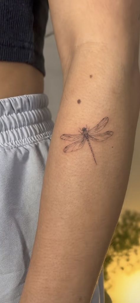 Small Spiritual Tattoos, Small Dragonfly Tattoo, Tattoo Dragon, Dragonfly Tattoo Design, Funky Tattoos, Spiritual Tattoos, Dragonfly Tattoo, Discreet Tattoos, Dainty Tattoos