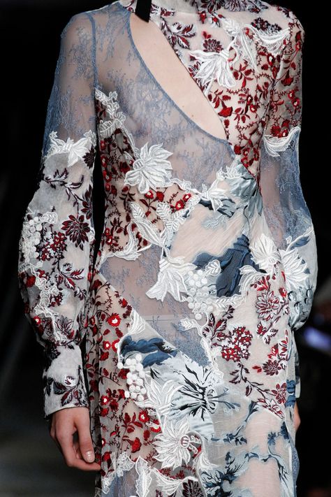 Detail Couture, Couture Details, Textiles Fashion, Fashion 2017, Spring 2017, Fashion Details, Fashion Week Spring, A Dress, Fashion Classy