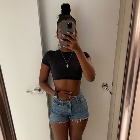 Basic Summer Outfits Black Women, Womens Crop Tops, Crop Tops Cute, Fashion School, Cute Lazy Day Outfits, Simple Outfit, Future Lifestyle, Dream Style