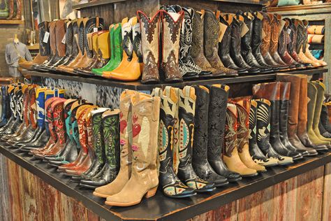 Handmade Boots by Liberty and Lucchese.   http://www.rawhideranchco.com/ Mode Country, Boot Collection, Bota Country, Into The West, Looks Country, Southern Girl, Kinds Of Shoes, Cowboy And Cowgirl, Southern Belle