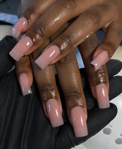 Clear Acrylic Nails Natural, Clear Manicure Natural, Natural Clear Nails, Glossy Pink Nails, Pink Clear Acrylic Nails, Chubby Fingers With Acrylics, Trendy Ombre Nails, Clear Acrylic Nails With Design, Clear Nails With Design