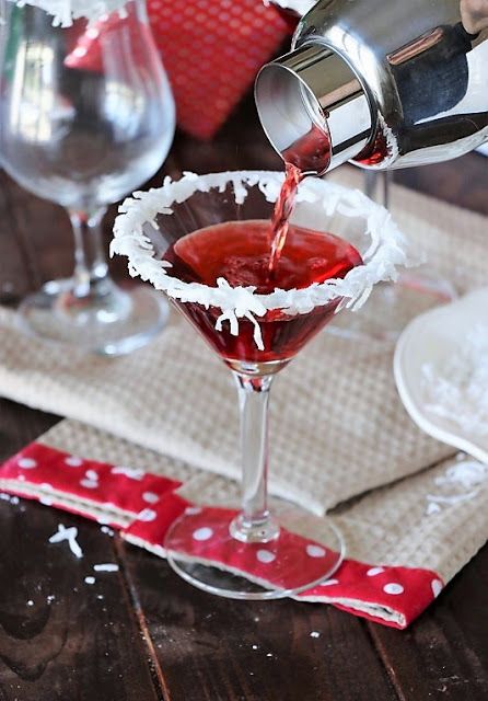 Making a Santa's Hat Christmas Cocktail photo Raspberry Simple Syrup, Champagne Cheers, Seasonal Cocktails, Christmas Martini, Holiday Beverages, Raspberry Cocktail, Favorite Things Party, Apple Martini, Frozen Raspberries