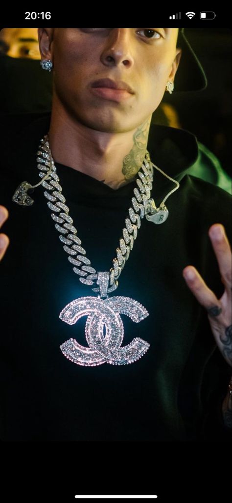 Central Cee Jewelry, Central Cee Chain, Luxury Chain Necklaces For Streetwear, Central Cee Trapstar Chain, Rapper Chain Aesthetic, Luxury Streetwear Necklaces With Chain, Streetwear Iced Out Pendant Necklace, Chanel Chain, Cuban Link Chain Necklaces