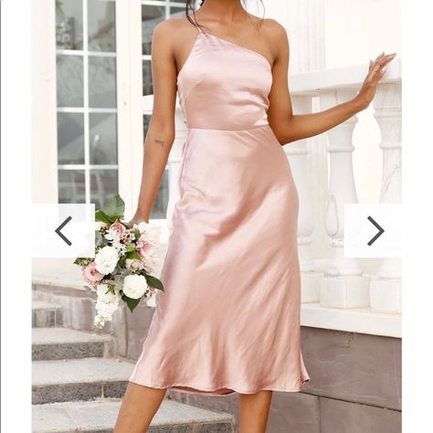 Billy J boutique Kimbra MIDI dress Size 10 Pink Satin Bridesmaid Midi Dress, Billy J Boutique Bridesmaid, Pale Pink Satin Bridesmaid Dresses, Pink Satin Midi Dress, Chic Pink Midi-length Slip Dress, Pink Midi-length Bias Cut Slip Dress, Ginger Mule, Classic Cocktail Dress, Different Bridesmaid Dresses