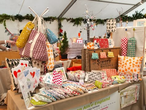 My stall at the Cheltenham Connect Christmas Craft Fayre. Craft Market Stall Ideas, Craft Stall Display Ideas, Christmas Stall Ideas, Stall Display Ideas, Craft Stall Display, Craft Show Booth Ideas, Craft Market Ideas, Christmas Market Stall, Craft Stall Ideas