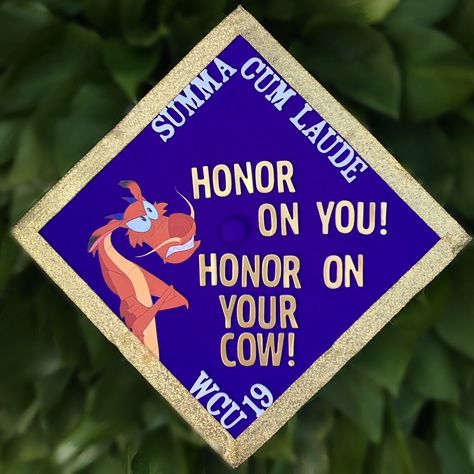 Mulan Grad Cap, Graduation Cap Decoration Disney, Mulan Graduation Cap, Graduation Cap Ideas Disney, Disney Graduation Cap Designs, Graduation Cap High School, Graduation Cap Designs Disney, Disney Graduation Cap Ideas, Grad Hat Ideas