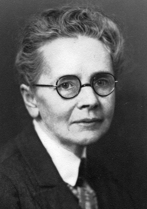 Julia Morgan was an American architect and engineer. She designed more than 700 buildings in California during a long and prolific career. She is best known for her work on Hearst Castle in San Simeon, California Female Architect, Julia Morgan, Architecture Foundation, Architecture Program, San Simeon, Hearst Castle, Chico California, Architecture History, People Of Interest