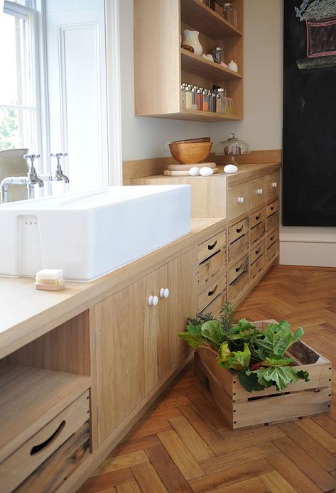 Ilse Crawford, Bespoke Kitchen Design, Kitchen Sink Design, London Kitchen, Bespoke Kitchen, Interior Remodel, Contemporary Kitchen Design, Sink Cabinet, Bespoke Kitchens