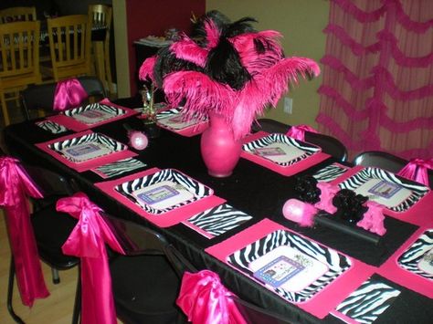 My daughter's 8th birthday - Rockstar Diva table. Diva Birthday Party Ideas, Diva Birthday Party, Zebra Birthday Party, Pink Decorations, Diva Party, Rock Star Birthday, Rockstar Birthday Party, Zebra Birthday, Zebra Party