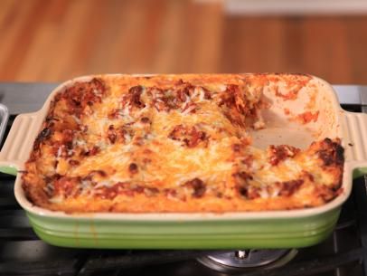 Beef and Bechamel Lasagna Recipe | Melissa d'Arabian | Food Network Bechamel Lasagna, Beef Lasagna Recipe, Beef Lasagna, Arabian Food, Lasagna Recipe, Food Network, Pasta Dishes, Food Network Recipes, Lasagna