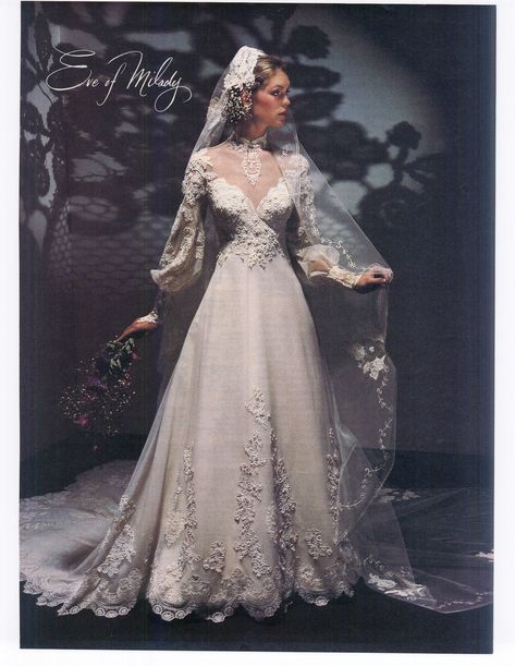 1983 Gorgeous Eve Of Milady gown.  I would wear that today! Wedding Dresses 80s, Eve Of Milady Wedding Dresses, 1980s Wedding Dress, 1980s Wedding, Style Année 80, Eve Of Milady, Wedding Gowns Vintage, A Wedding Dress, Vestidos Vintage