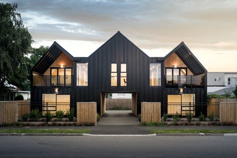 Hereford Flats / Young Architects | ArchDaily Shiplap Siding, Single Bedroom, Hereford, Timber Framing, Wall Cladding, Modern Exterior, Apartment Design, House In The Woods, Bedroom Apartment