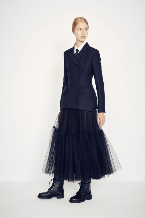 Doir Fashion, Dior 2019, Black Tulle Skirt, Royal Blue Outfits, Tulle Skirts Outfit, Dior Skirt, Tule Rok, Mode Chanel, Tulle Skirts